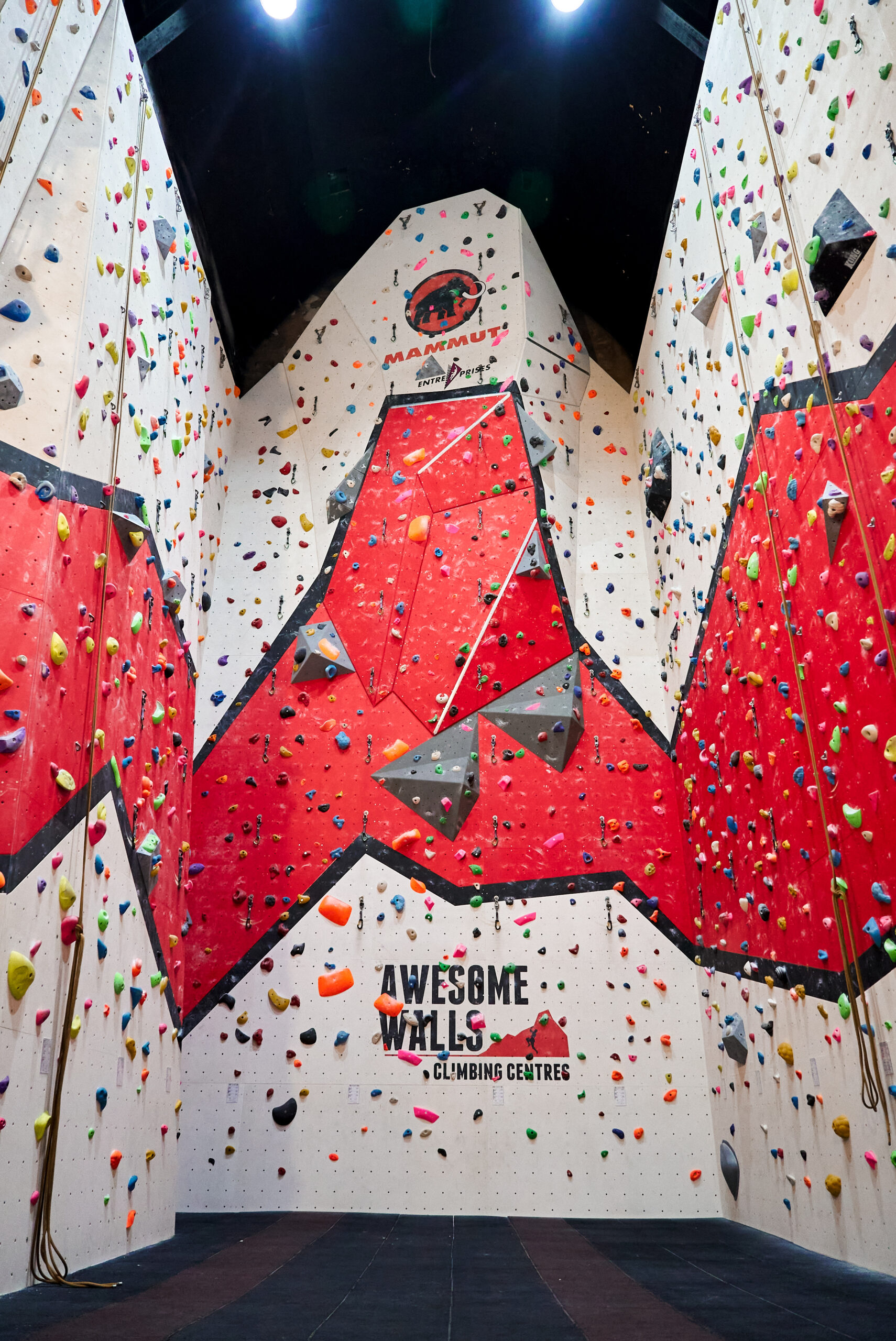 Your Awesome Guide How To Find Your Way On A Climbing Wall Awesome Walls